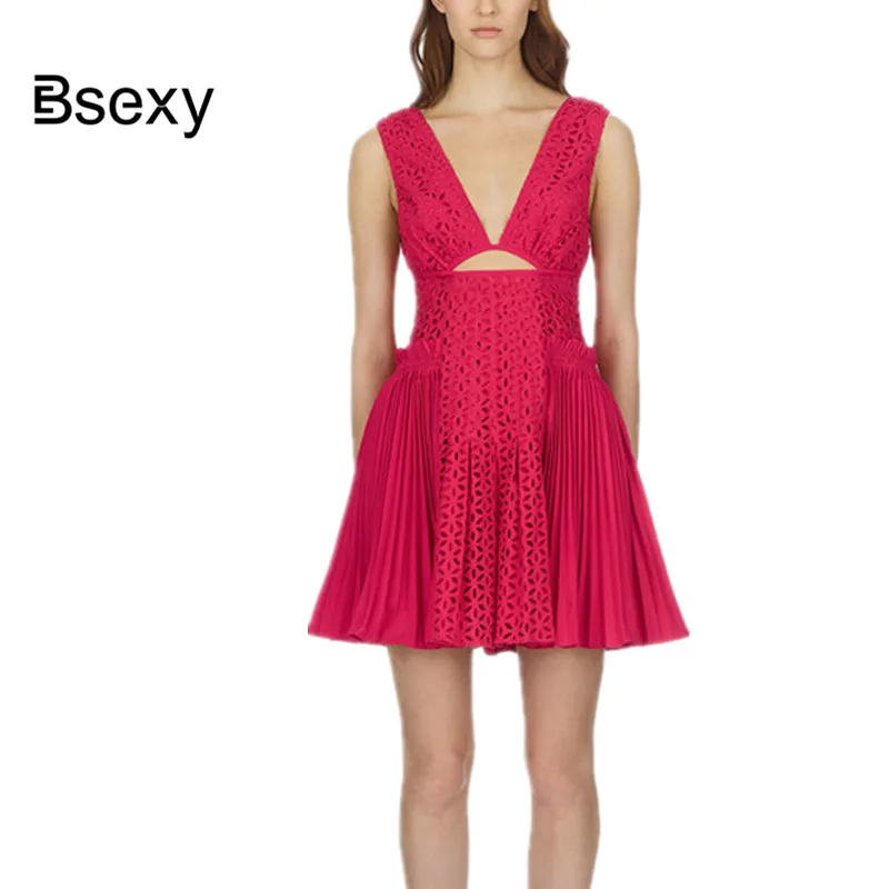 HIgh quality Self Portrait Dress 2018 Sexy Ladies Club Dress Hollow Out Deep V neck Red Lace Mini Dress Pleated vestido de renda