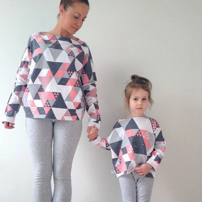 

New Spring Autumn Mother Daughter Clothes Square Pattern T-shirt Family Matching Clothes Soft Children Clothing Set Home Clothes