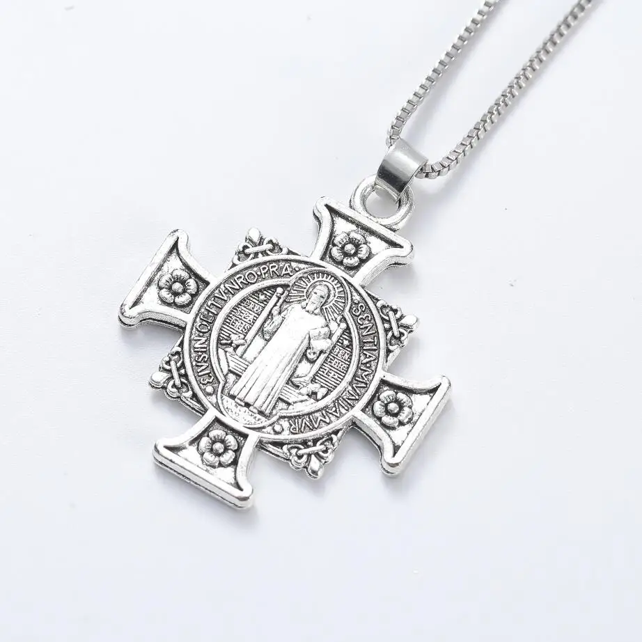 

Quis Et Dues Saint Michael Cross Silver Medal Antique Silver Pendant Necklaces N1729 24inches