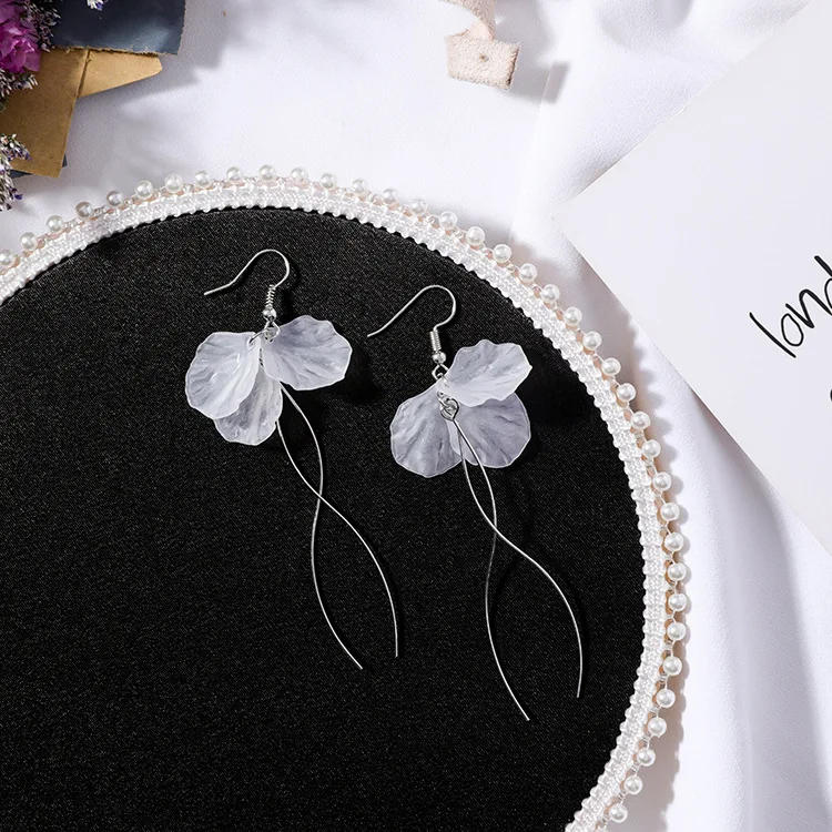 

2018 New Arrive Lovely Shell Flower DropEarrings For Women Trendy Jewelry S shape Long Earring Holiday Beach Gift