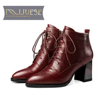 

MLJUESE 2019 women ankle boots Sheepskin Rome style pointed toe lace up winter warm fur short plush high heels women boots