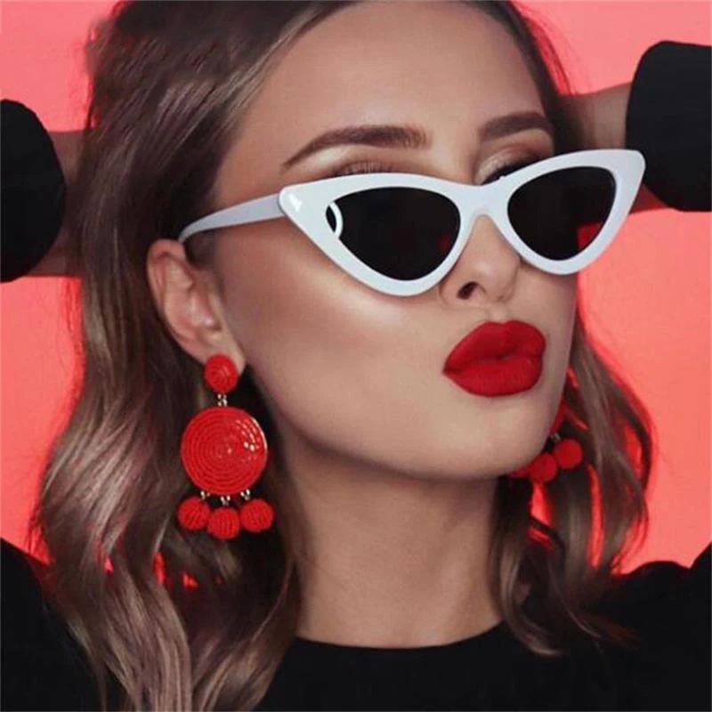 

Sexy Triangular Cat Eye Sunglasses Women Shades Famous Brand Luxury Designer Trendy Sunglasses Small White Black Glasses UV400