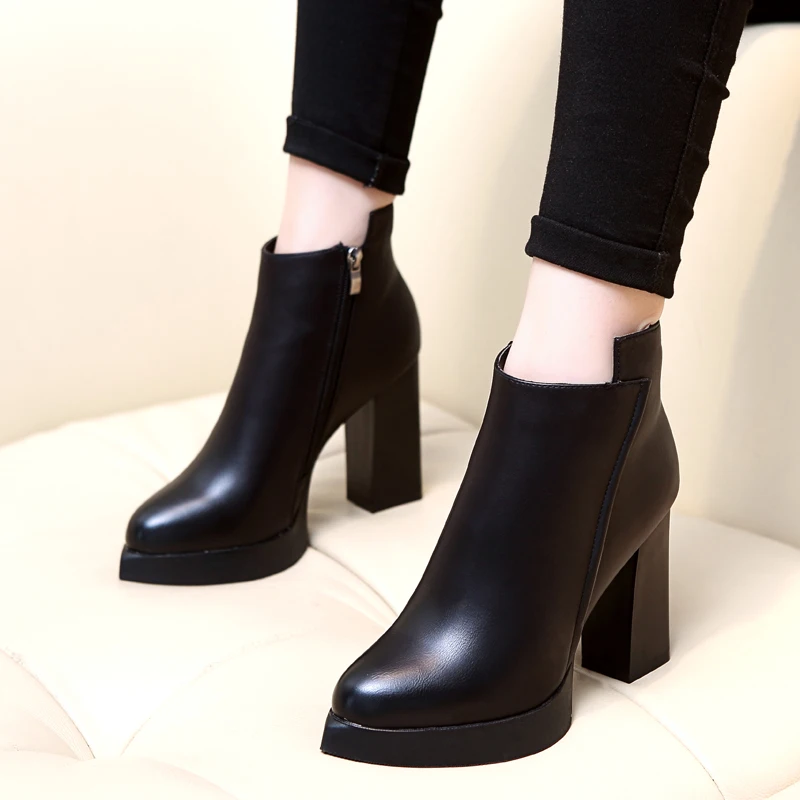 замшевые ботильоны на высоком каблуке. ботильоны женские ла силла. остроносые ботильоны. ботильоны на платформе. ботильоны на квадратном каблуке.