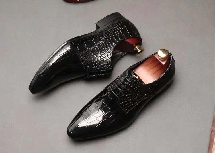 Dress shoes men lace up smart casual low heel shoes genuine leather alligator print plaid pointed toes dark blue breathable shoe Dress shoes men lace up smart casual low heel shoes genuine leather alligator print plaid pointed toes dark blue breathable shoe