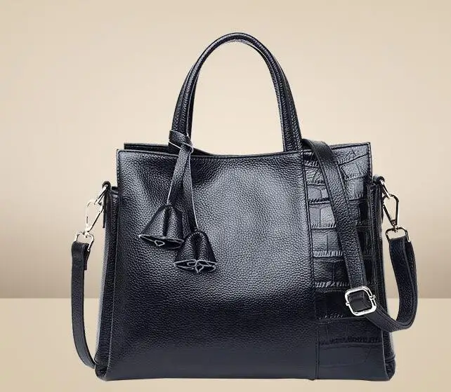 

Brand Women Genuine Leather Bag Shoulder Bag hadbag chain top quality Free shipping 2018 Designer Luxury Famous BLACK