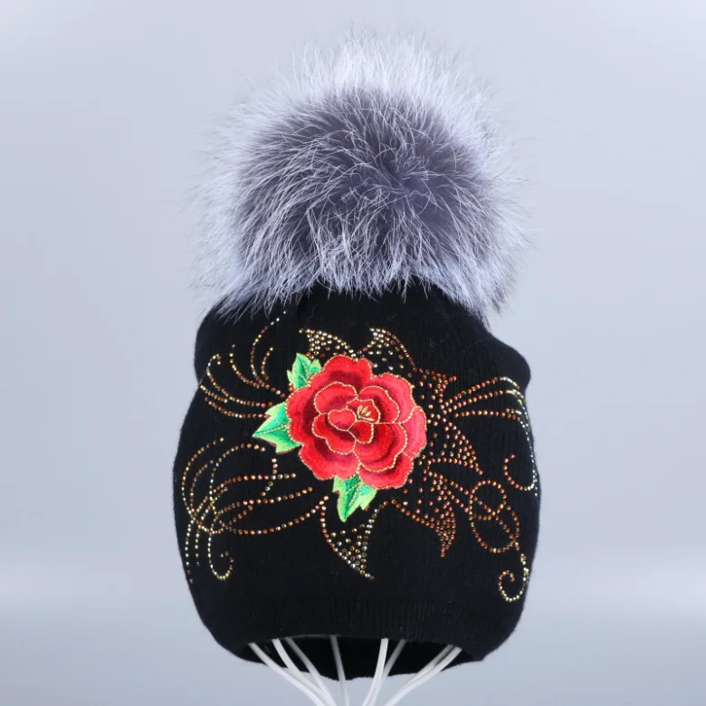 OHCOXOC, новинка, женские шапочки, натуральный Лисий мех, помпоны, шапочки, сохраняющие тепло, шапочки, Skullies, стразы, цветочные, красивые зимние шапки - Цвет: Fox Pompom