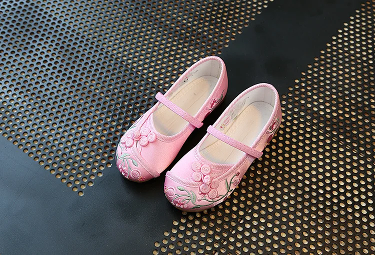 Детская обувь с вышивкой в китайском стиле, Повседневная Тканевая обувь, традиционная детская танцевальная одежда, детская повседневная обувь на плоской подошве