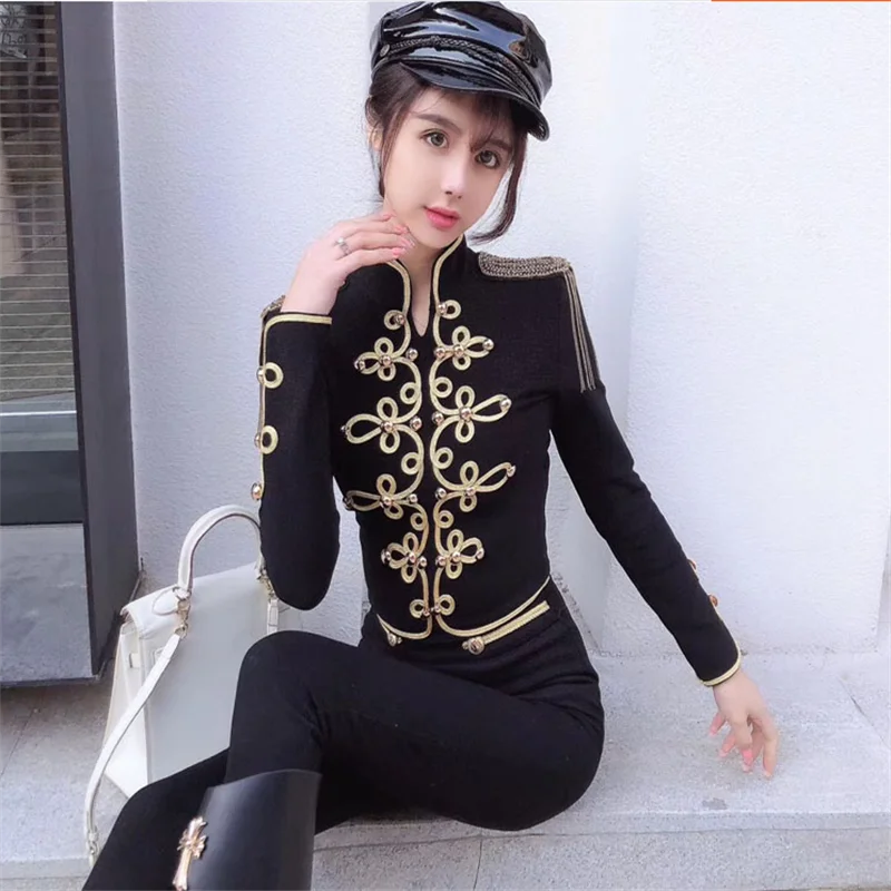 

2019 Europe and the United States spring and summer new black metal button embroidery plate flower long sleeved epaulettes tass