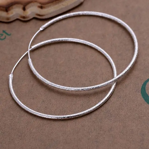 Для женщин посеребренные серьги 925 модные серебряные ювелирные изделия Матовый круг серьги-кольца SE044