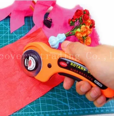 

1PCS New 45mm Rotary Cutter for Fabric Paper Vinyl Circular Cut Cutting Disc Patchwork Leather Craft Sewing Tool