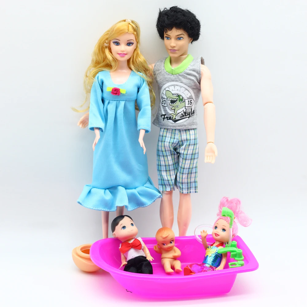 

1set Doll Baby Suits 1Mom /1Dad /2 Daughter/1 Son /1 Baby bathtub Real Pregnant Toys For 1/6 dolls Children er026