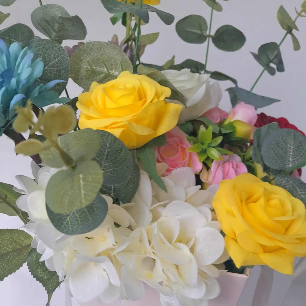 Packing Artificial Flowers Weeding Decoration Artificial Bouquet Rose