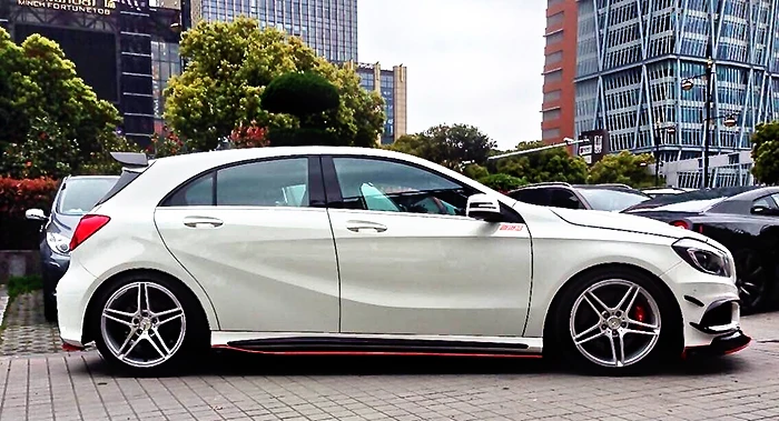 W176 Revozport RZA290 Style Side Skirt Extension (AMG Only) (2)