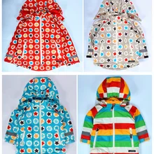 Прямые продажи пальто Meninas Tong ветрозащитная непромокаемая ветровка с машинками Zhongda для мальчиков