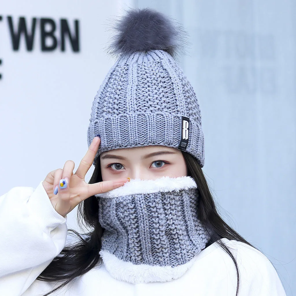 

Fashion Women's Winter Wool Ball Plus Velvet Thick Knit Hat Two-piece