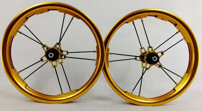 criança equilíbrio roda de bicicleta