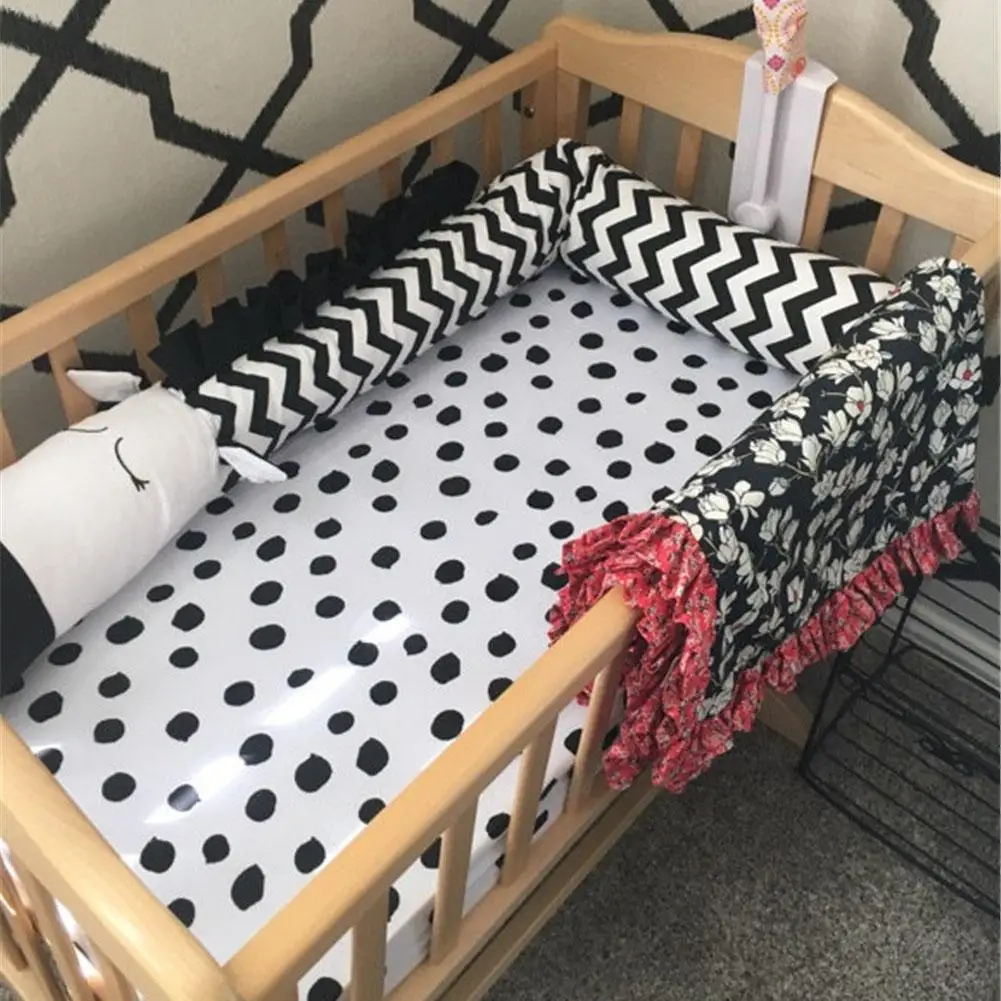 

Black & White Zebra Shaped Children's Crib Bed Guardrail Bumper Protector Pillow Anti-Crash Bar Baby Sleeping Bed Safety Fence