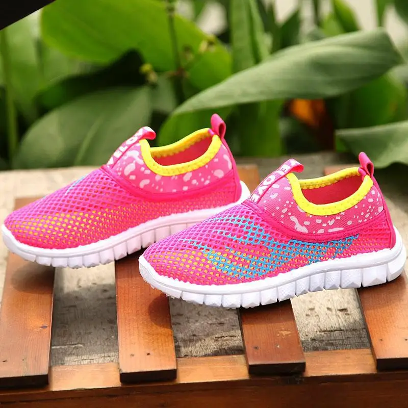 الصيف الفتيات احذية الجري الأطفال أحذية رياضية تنفس شبكة حذاء للأطفال الرياضة صدمة لينة أحذية من المطاط