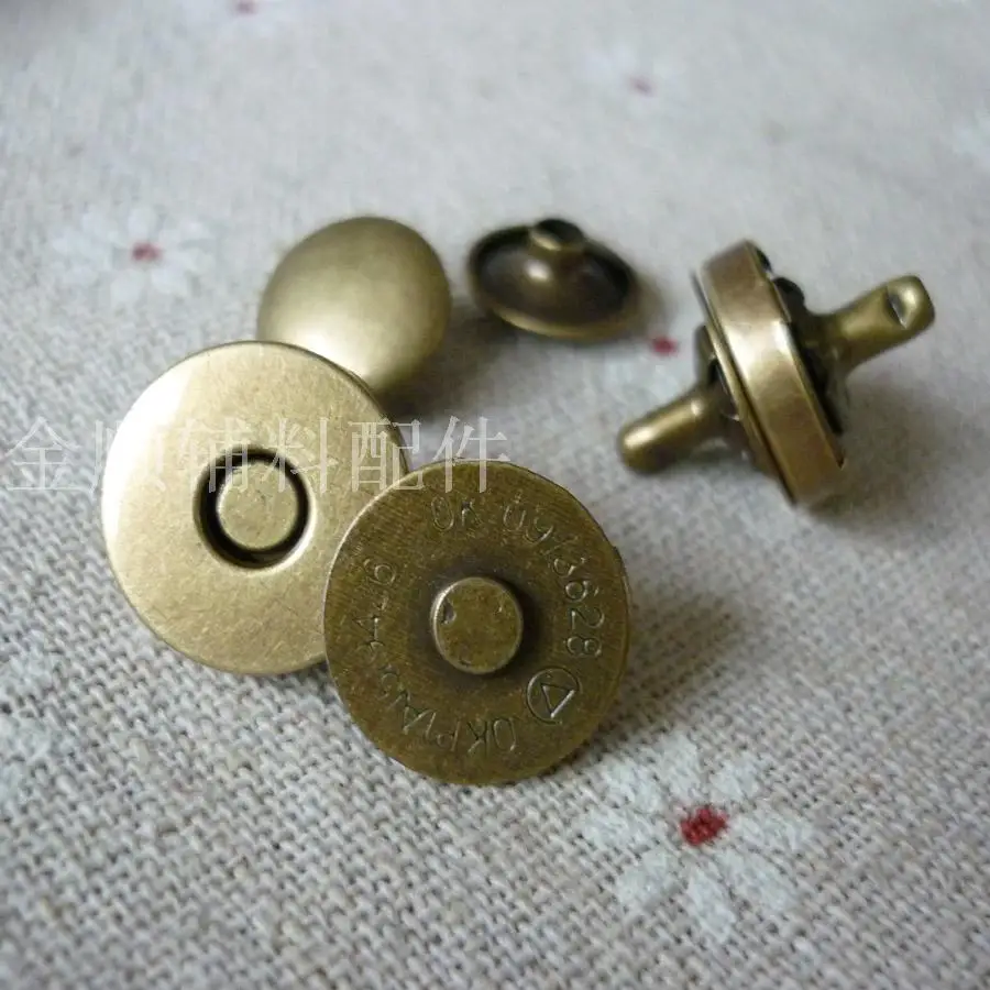 

Double faced screw magnetic buckle bronze color double faced rivet magnet clasp 14mm-18mm magnet clasp buckle magnetic buckle