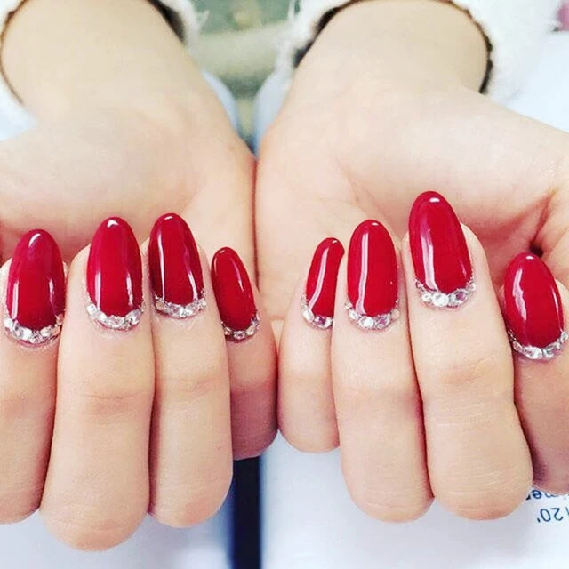 Vintage Chinese Red With Simple Diamond Decoration Uv Gel False Vintage Chinese Red With Simple Diamond Decoration Uv Gel False Nails Cute Round Fake