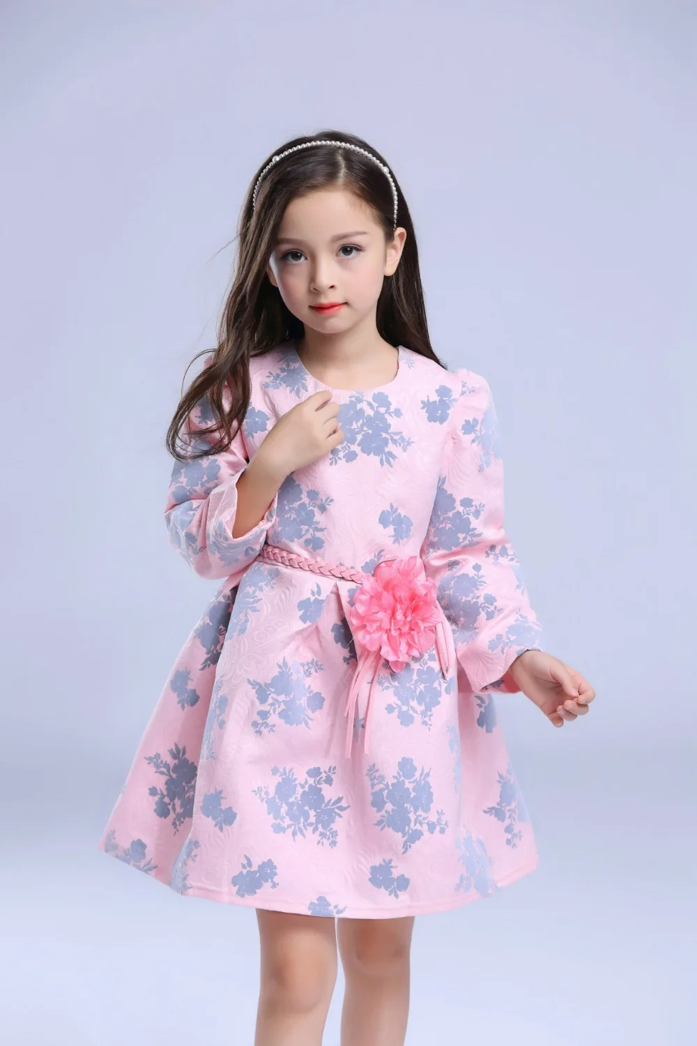 Милый сладкий Платье для маленьких девочек Дети Осень принц партия платье с цветочным принтом Одежда Вышивка свежий ветер платье hb1138