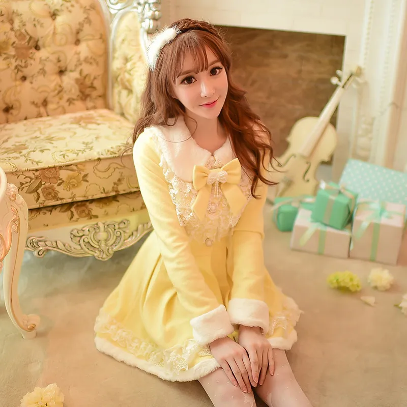 

Princess sweet lolita white dress Candy rain Japanese design Long sleeve Japanese fur collar Slim lace wool coat C16CD5910