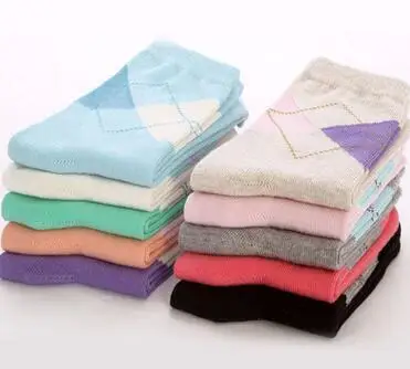 

Free Shipping Women Cotton Socks Female Plaid Casual Middle Tube Sock Patchwork Cute Socks Ladies Cheap Good Quality S13