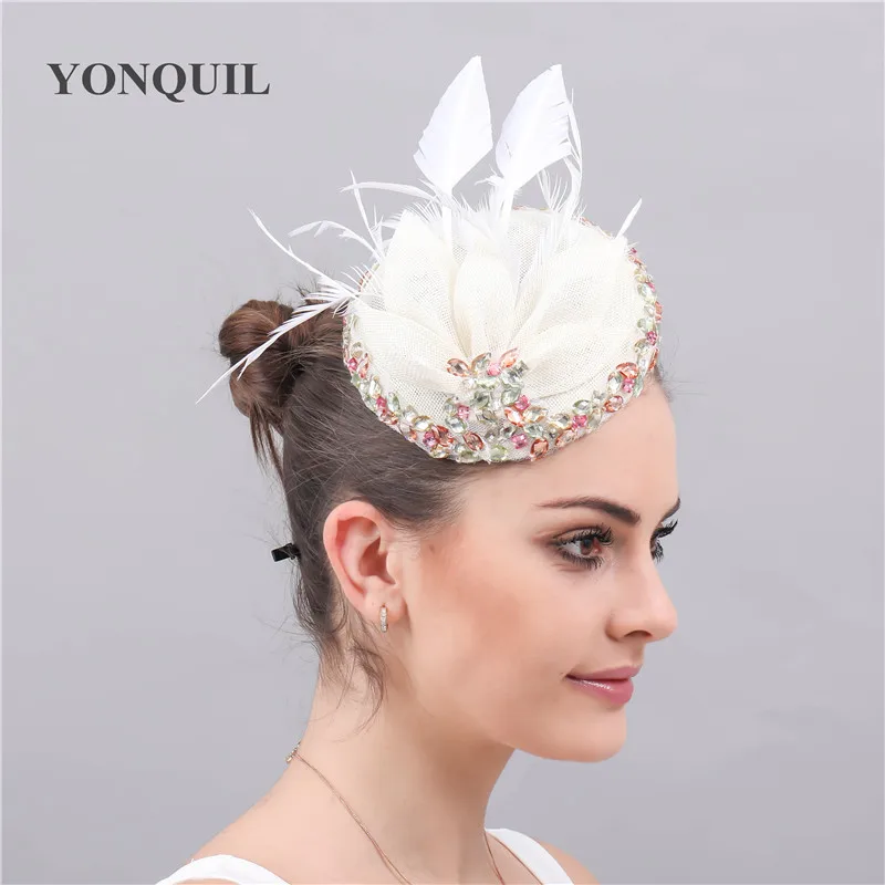 Имитация Sinamay элегантные аксессуары Fascinator дамы волосы шляпы с украшение на голову с перьями клипы случаю церкви вечерние головной убор