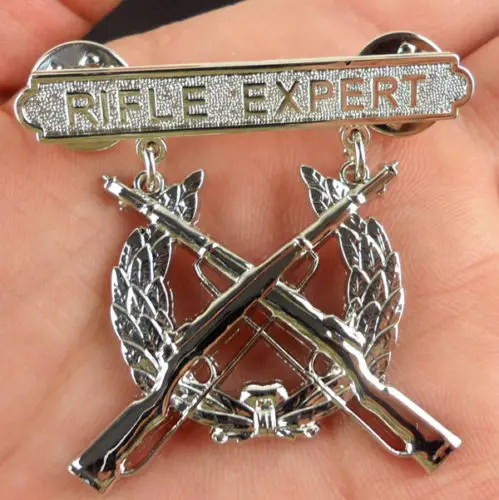 

US USMC MARINE CORPS RIFLE Marksmanship Qualification Badge PIN insignia
