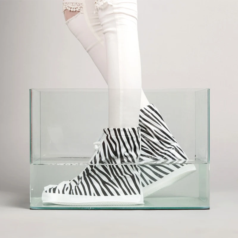 Зебра-полосатый галоши бахилы черно-белые мотоботы водонепроницаемая обувь покрывает толстой нескользящей Scootor сапоги