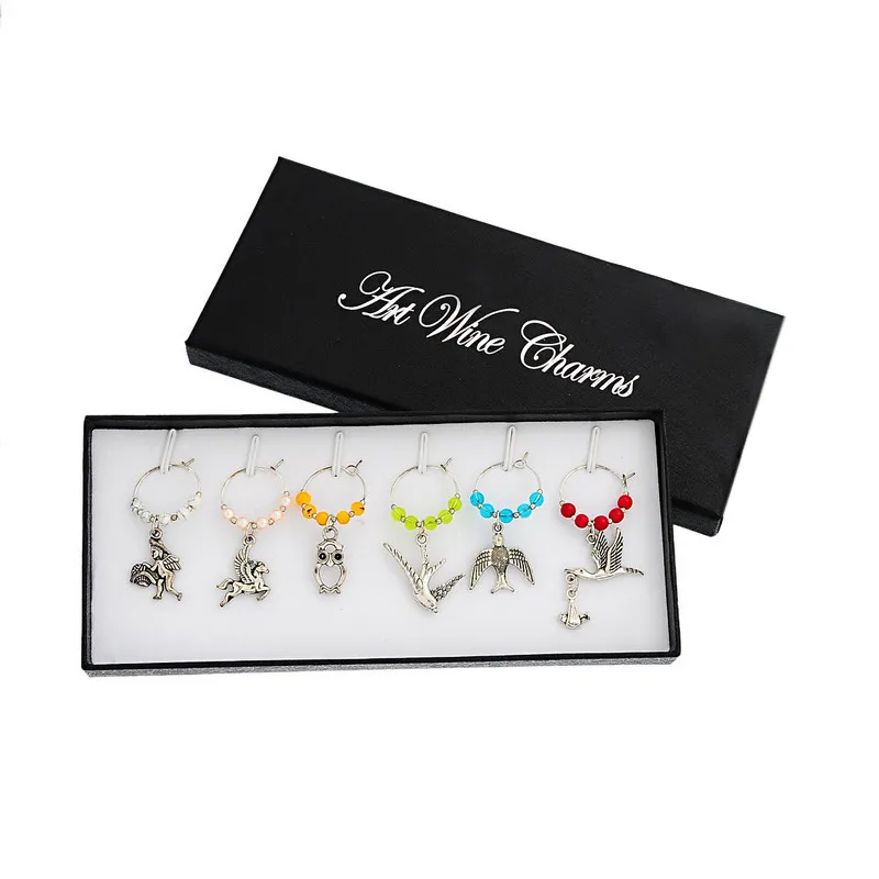 

1Box Mixed Wine Charms Animals Pattern Pendant Table Decorations W/Box for Wedding Favor Christmas Party Owl & Horse