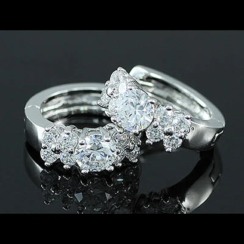 

Peacock Star 1 Carat CZ Cubic Zirconia Huggie Earrings CSE321