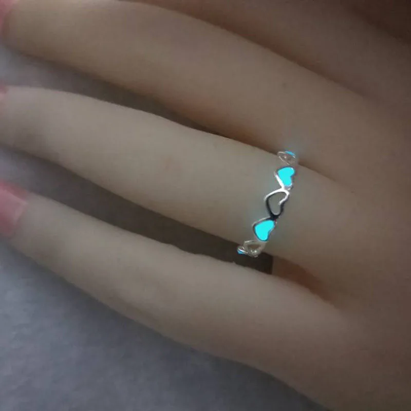 

1 Pcs Women Ring Circle Finger Hoop Glowing in Dark Heart Shape Fashion Gift Jewelry @M23