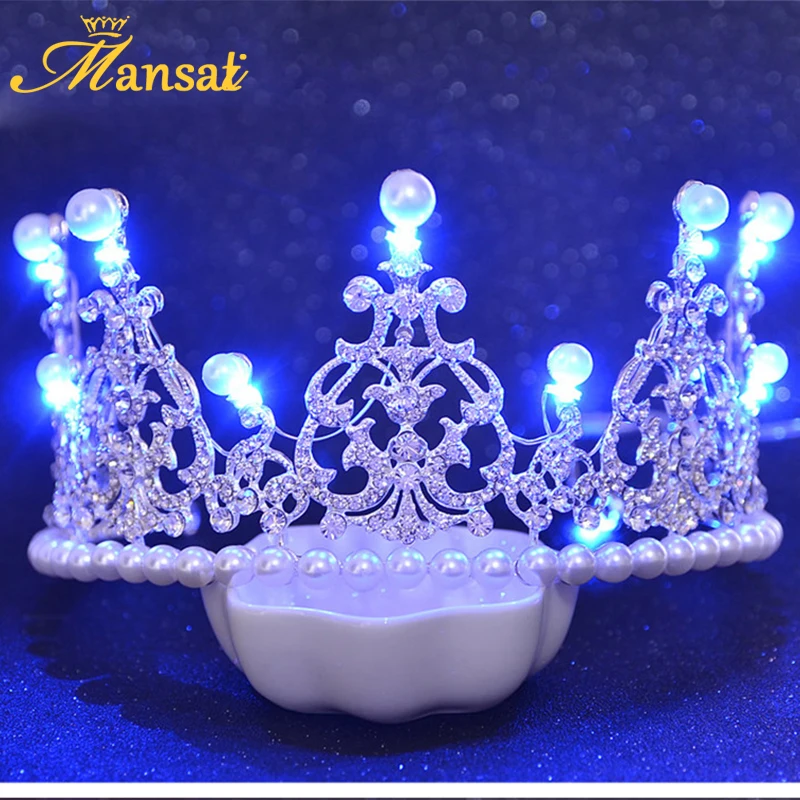 

Shiny Glowing Tiaras For Women Queen Crown Bridal Simulated Pearl Jewelry Light Tiaras and Crowns Wedding Hair Accessories HG080