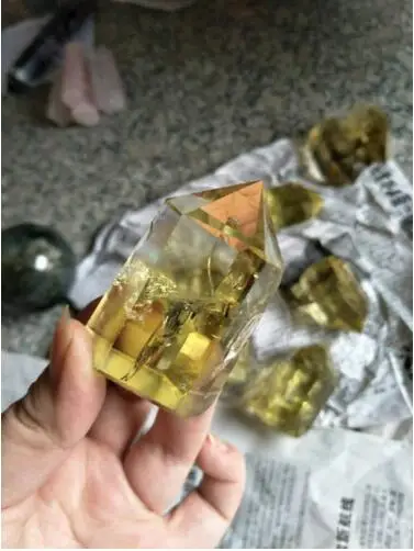 

60g natural citrine crystal wand quartz point very good color