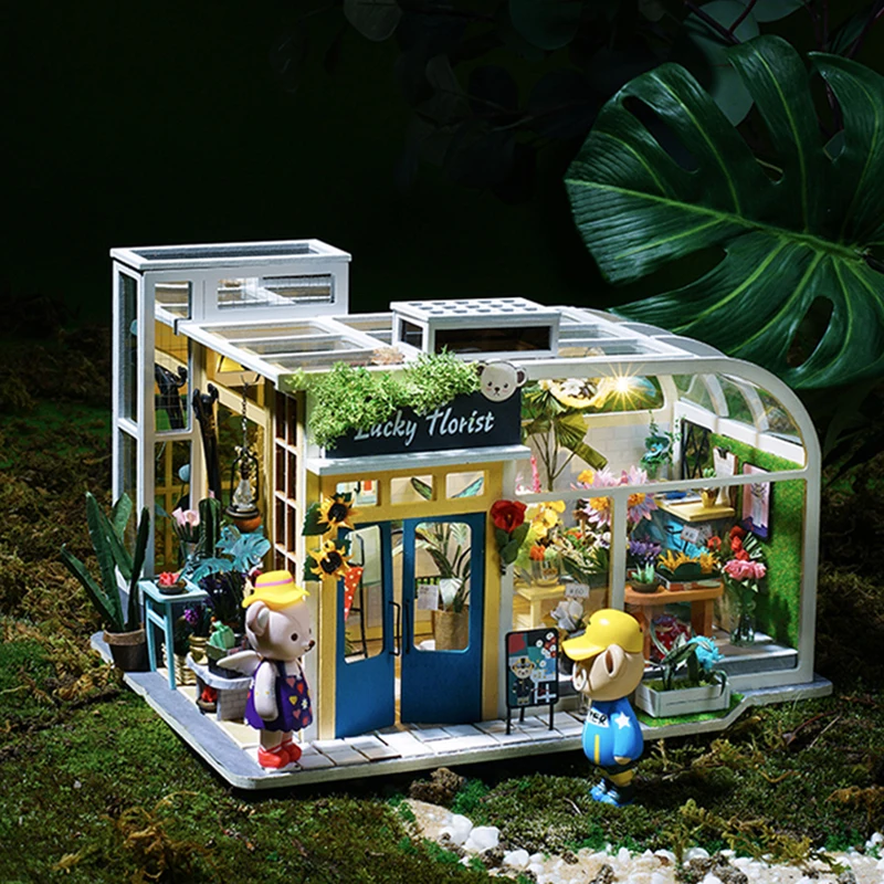 

Rolife Handmade Doll House Home Decor DIY Teddy Dollhouse Wooden Miniature Figurine With Led light Furnitures Birthday Gift TD03