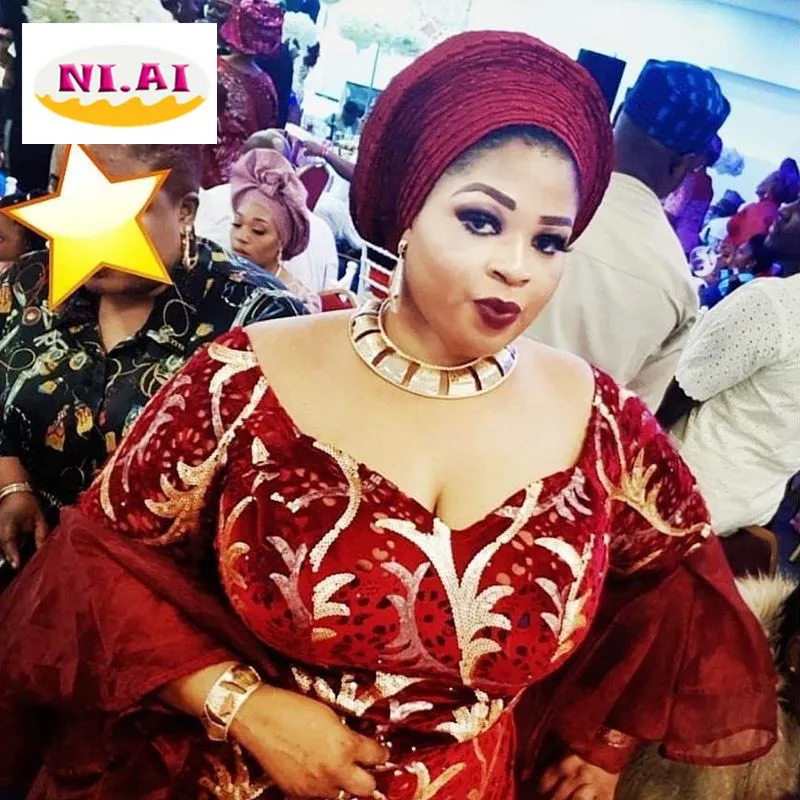 

Fashion African Velvet Lace Fabric 2019 High Quality Lace With Sequin French Lace Fabric For Nigerian Wedding Dress XY2572B-8