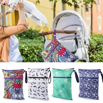 

Waterproof Reusable Wet Bag Printed Pocket Nappy Bags PUL Travel Baby Wet Dry Bags Mini Size Diaper Bag 40X30cm