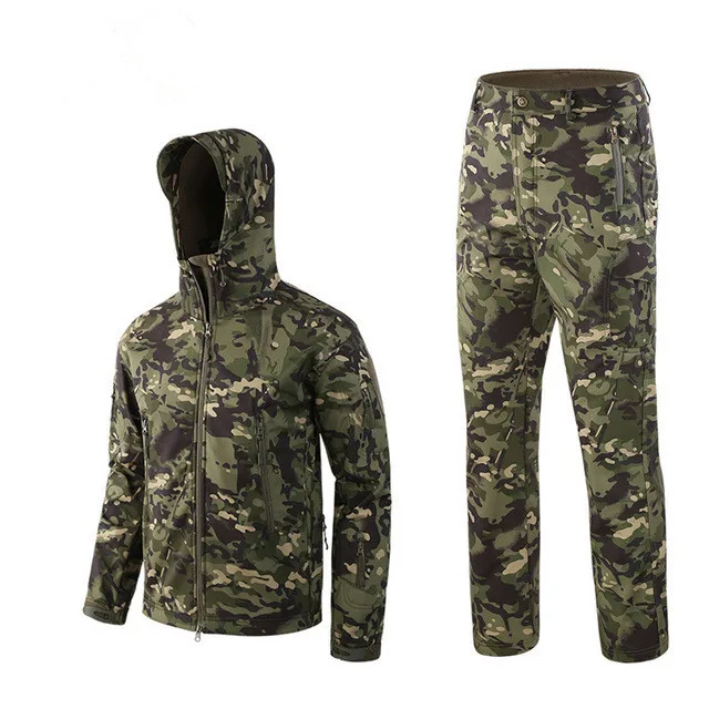 Hot Winter Men Outdoor Camping Hunting Hiking Camouflage Sets Tactical Waterproof Shark Skin Soft Shell Fleece Jacket Pants Suit - Цвет: green-CP