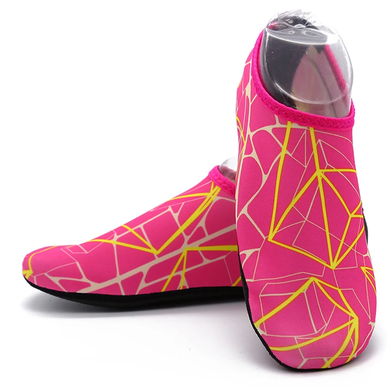 

2019 Summer Breathable Swimming Water Shoes Women Beach Shoes Adult Unisex Flat Soft Lover Outdoor Sandalias Mujer