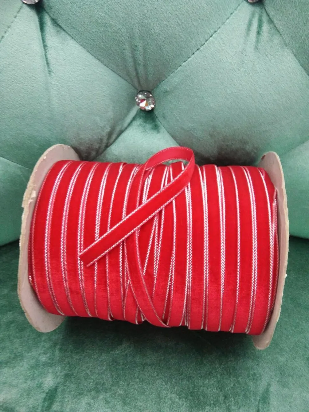 

New DIY 5 yards 3 / 8 inch 10 mm soft comfortable velvet ribbon red silver edge