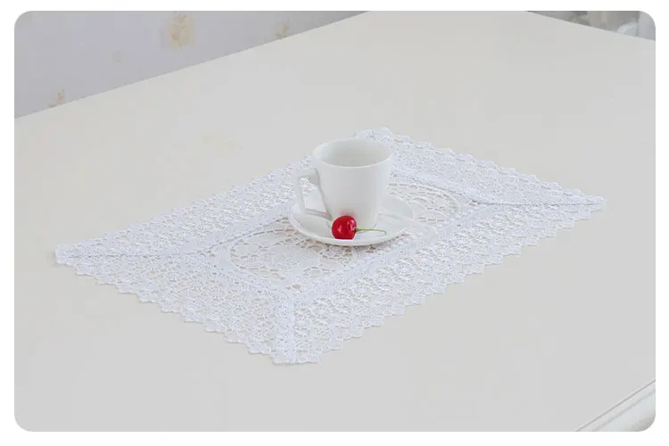 embroidered placemats (1)