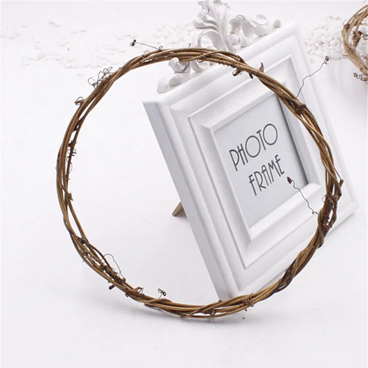 

American Country Style Christmas Decoration Wreath Dried Rattan Vine Ring for DIY Handmade Door Hanging Wreath Free Shpping