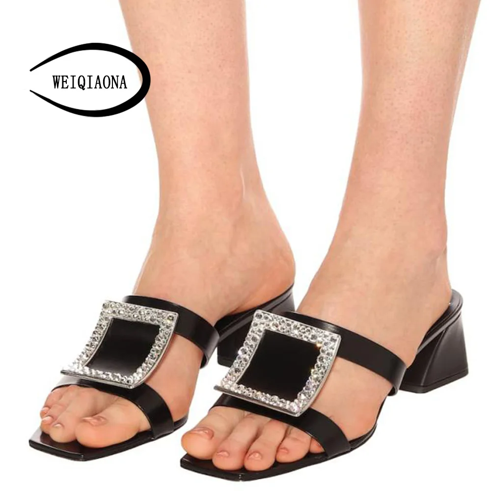 

WEIQIAONA 2019 High Quality Slippers Women Beach shoes Big Buckle Mules Shoes Woman mid-Heels flip flop Summer Shoes