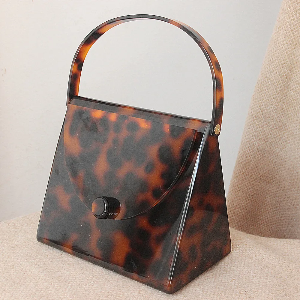 

Ladies and Europeans hot fashion leopard print handbag Joker dinner wedding casual acrylic clutch bag
