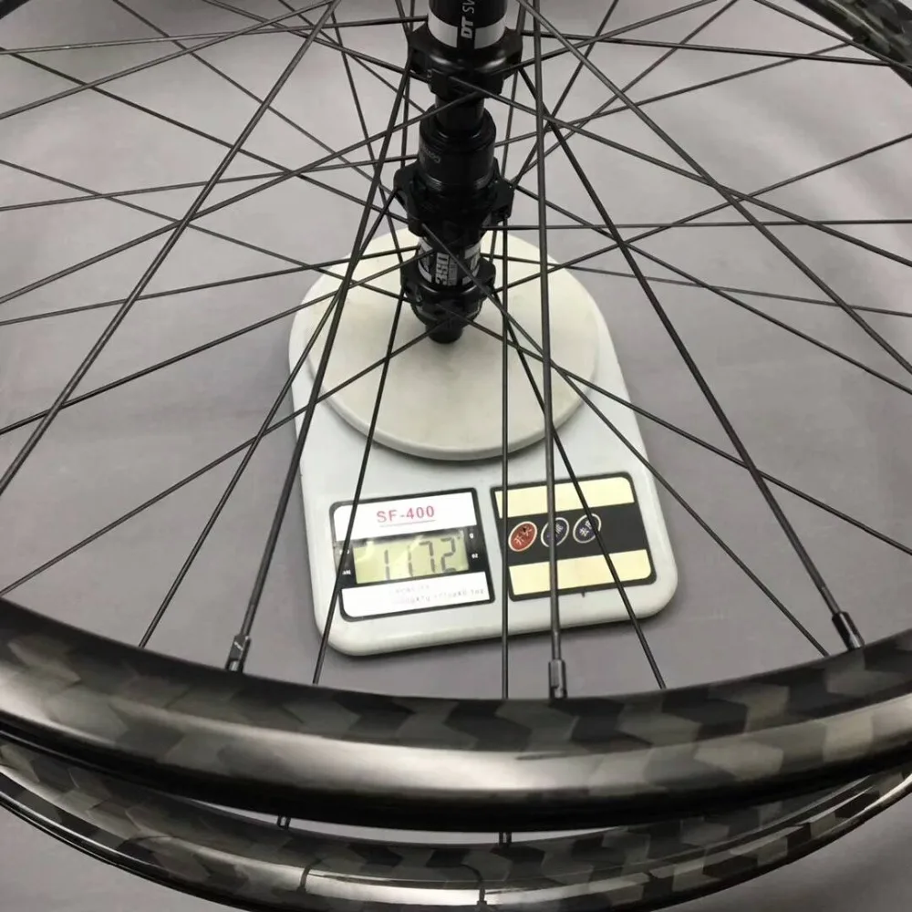 Sale center lock carbon mtb wheels 29er/27.5er/26er 24X24mm hookless mountain bike wheelset train XC race up hill Novate DT hub QR/TA 2 Sale center lock carbon mtb wheels 29er/27.5er/26er 24X24mm hookless mountain bike wheelset train XC race up hill Novate DT hub QR/TA 2