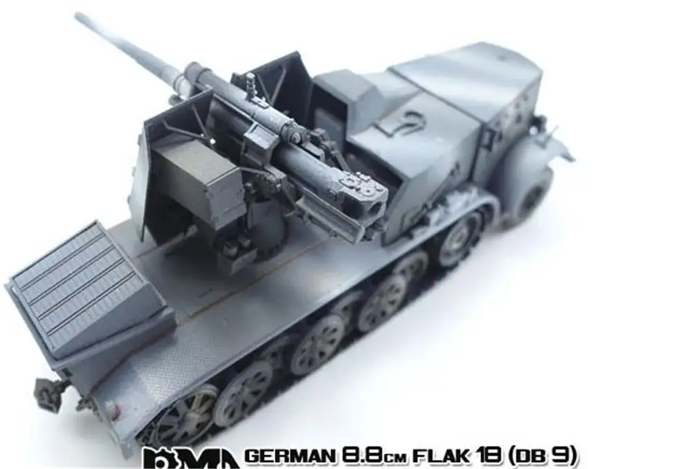 Немецкий SD. KFZ.8 DB9 FLAK18 88 мм 1/72 Готовая модель бака