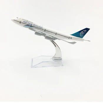 

Free shipping Air New Zealand aeroplane model Boeing 747 airplane 16CM Metal alloy diecast 1:400 airplane model toy for children