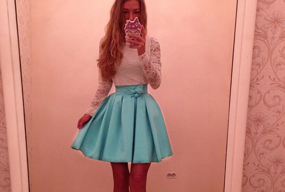 Stylish Round Collar Long Sleeve Lace Spliced Women Dress