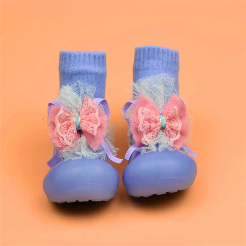 Semelles en caoutchouc Nourrissons Au Printemps Et Automne Dentelle Étage Chaussures Et Chaussettes Non-Glissement Bébé Chaussettes Femelle Bébé Chaussettes chaussures LMY218